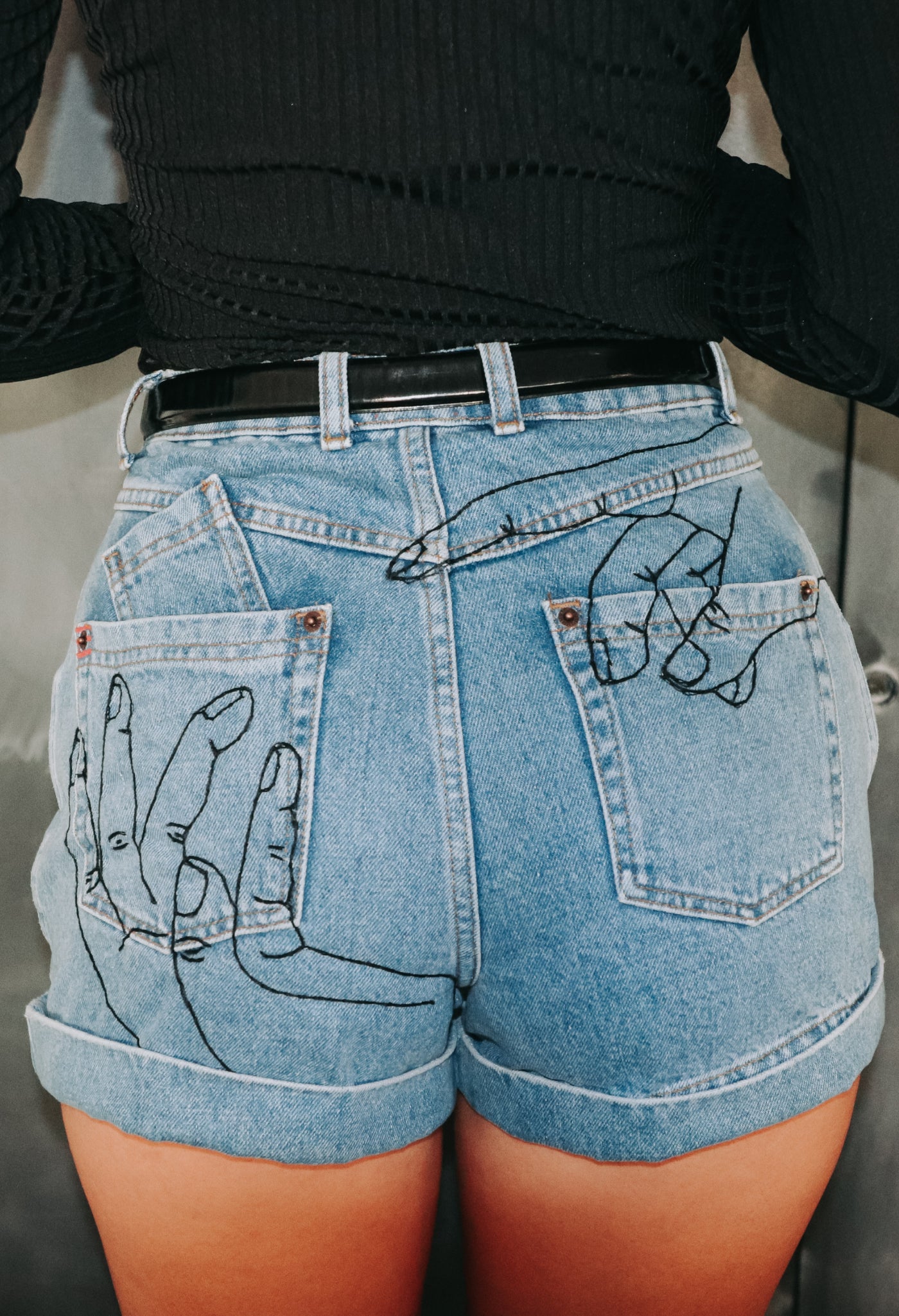 all hands on me